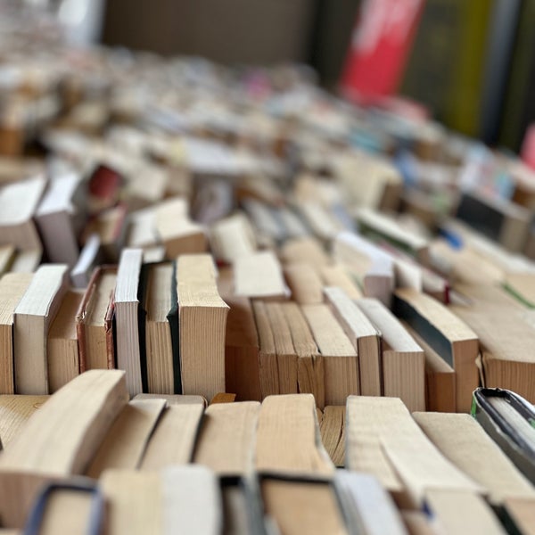 Photo taken at Strand Bookstore by Glenn D. on 10/23/2023