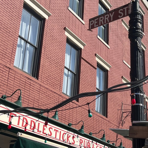 Fiddlesticks Pub & Grill West Village 109 tips