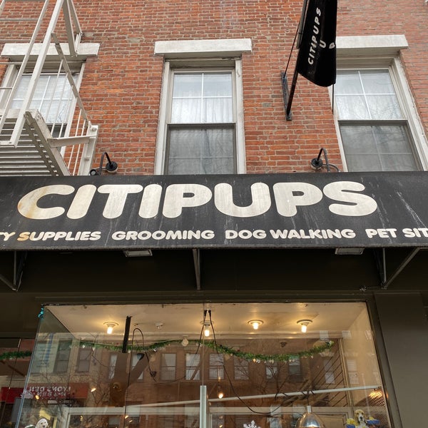 รูปภาพถ่ายที่ Citipups Chelsea โดย Glenn D. เมื่อ 12/6/2019