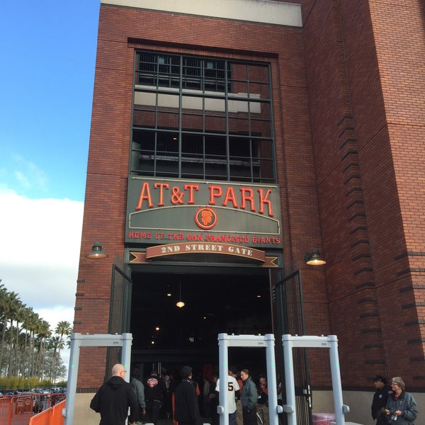 Photo taken at Oracle Park by Pepe L. on 5/20/2015