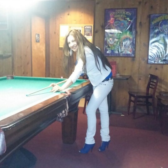 The Tradewinds Cotati'de Bar