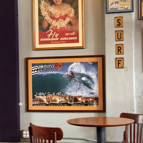 1/19/2018 tarihinde Yvette K.ziyaretçi tarafından Surfers Coffee Bar'de çekilen fotoğraf