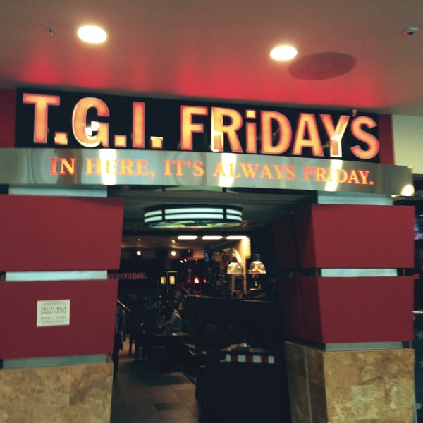 Photo taken at T.G.I. Friday&#39;s by Mikhail M. on 4/28/2013