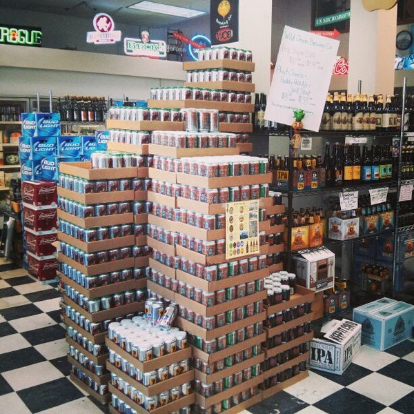 Снимок сделан в American Beer Distributors пользователем Katy W. 3/3/2013