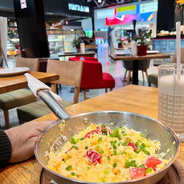 Шереметьево магадан. Аэропорт шереметьево терминал в кафе. Ресторан магадан новиков. Шереметьево магадан. Кафе в шереметьево в терминале в.