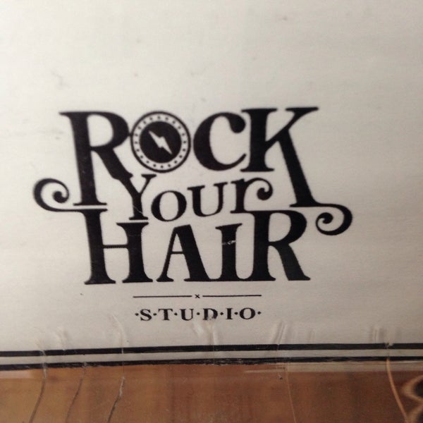 2/25/2016에 Alejandro E.님이 Rock Your Hair Studio에서 찍은 사진