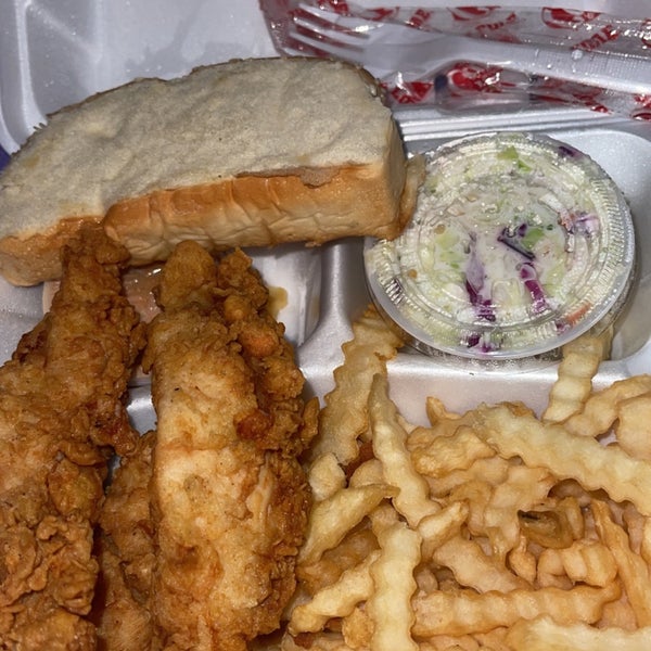 Raising Cane's Chicken Fingers Fried Chicken Joint in Wichita Falls