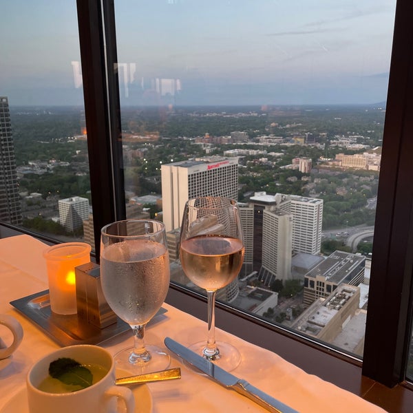 Photo taken at Sun Dial Restaurant, Bar &amp; View by Kaitlin P. on 4/22/2022