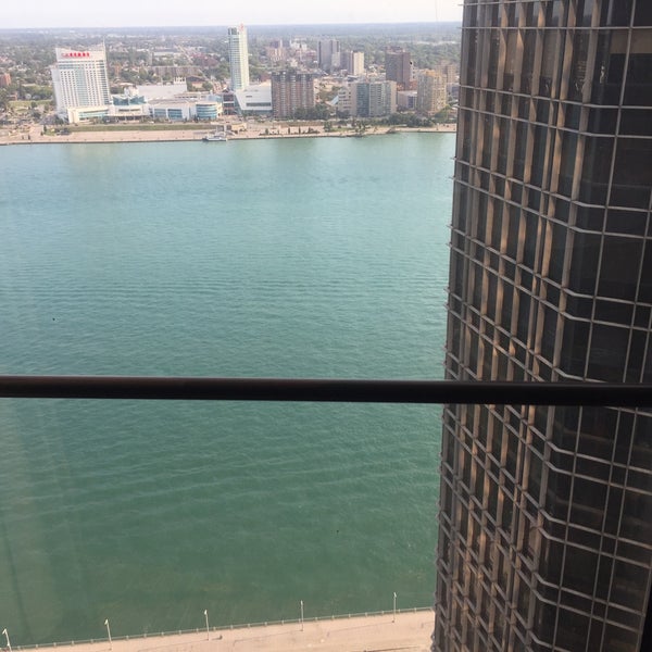 Photo taken at Detroit Marriott at the Renaissance Center by Stephanie L. on 9/15/2017
