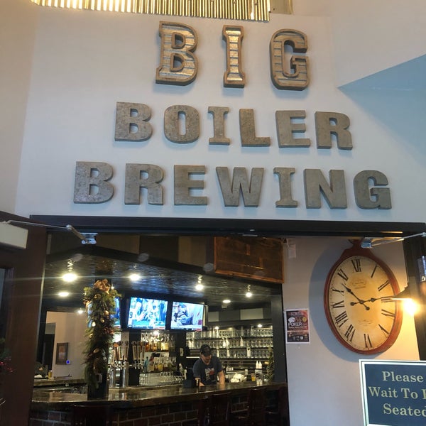 Foto tirada no(a) Big Boiler Brewing por Stephanie L. em 12/28/2018