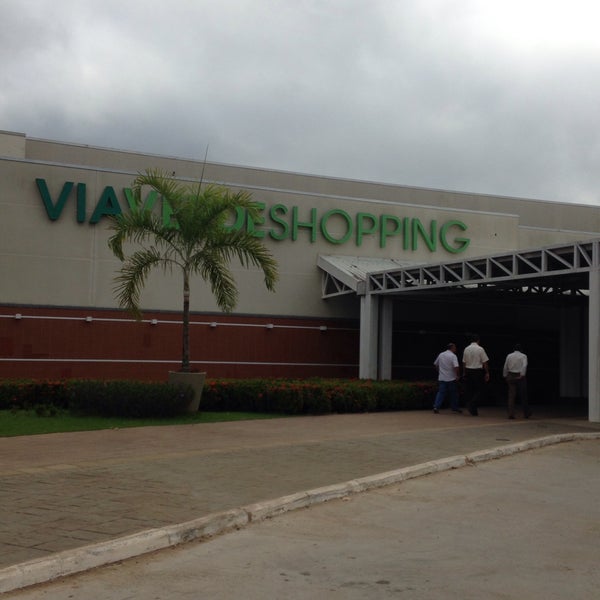 Das Foto wurde bei Via Verde Shopping von Roberto G. am 6/17/2015 aufgenommen