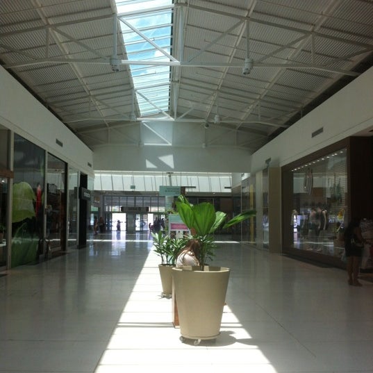 Foto scattata a Via Verde Shopping da Roberto G. il 9/29/2012
