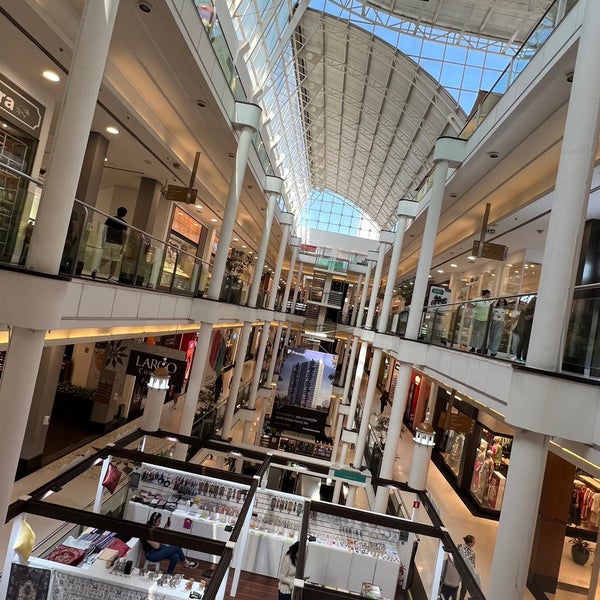 Foto diambil di Shopping Curitiba oleh Roberto G. pada 8/27/2022