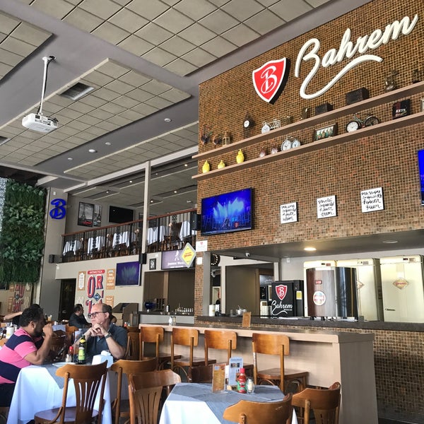 Foto tirada no(a) Bahrem Original Bar por Roberto G. em 4/20/2018
