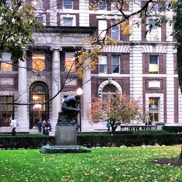 Photo taken at South Lawn Columbia University by Kiwi_bird on 3/24/2014