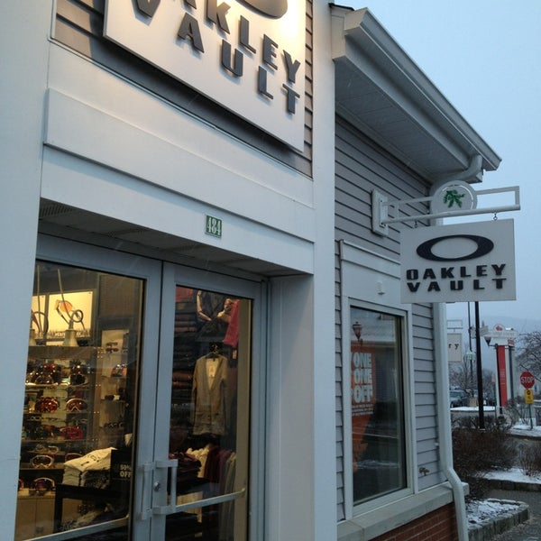 Oakley Vault Outlet - Accessories Store 