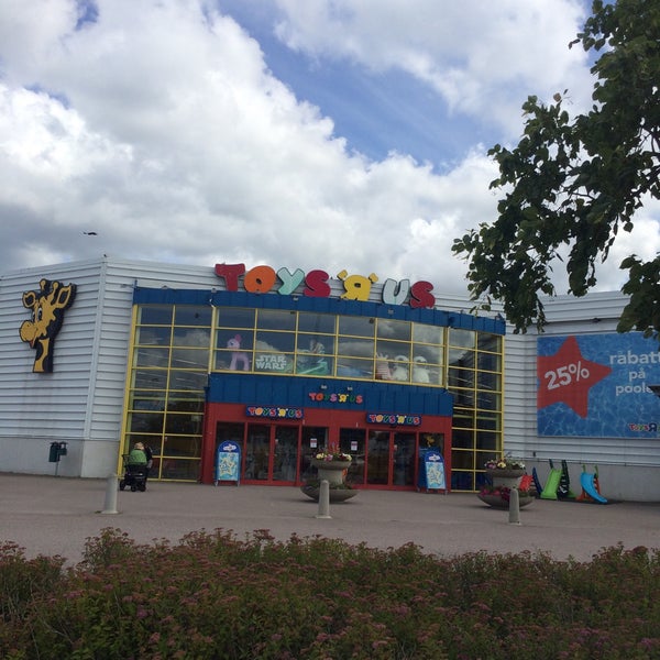 Toys R Us Toy Game Store