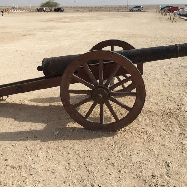 Foto diambil di Al Zubarah Fort and Archaeological Site oleh بو شهد ا. pada 2/20/2015