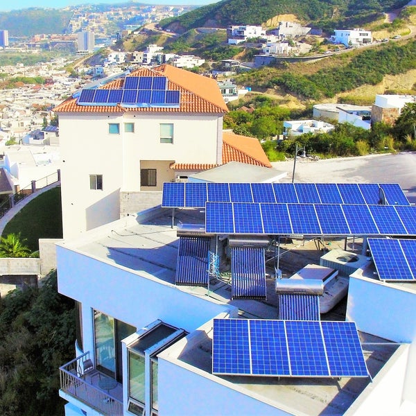 10/26/2017 tarihinde Greenlux - Paneles Solares Monterreyziyaretçi tarafından Greenlux - Paneles Solares Monterrey'de çekilen fotoğraf