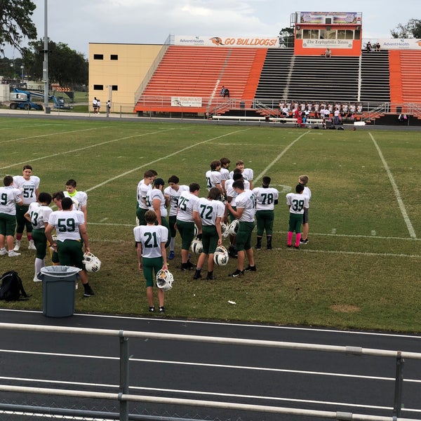 Zephyrhills High School Zephyrhills'de Lise