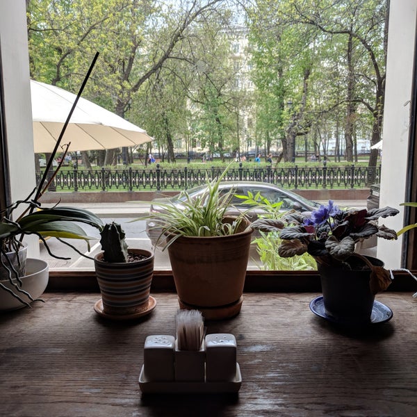 5/4/2018 tarihinde Вадим К.ziyaretçi tarafından Coffee Piú'de çekilen fotoğraf