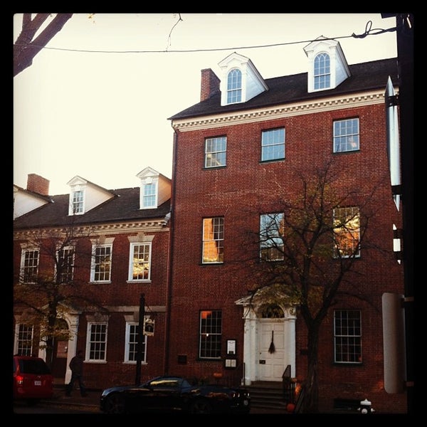 Photo taken at Gadsby&#39;s Tavern Museum by Taylor S. on 11/11/2013