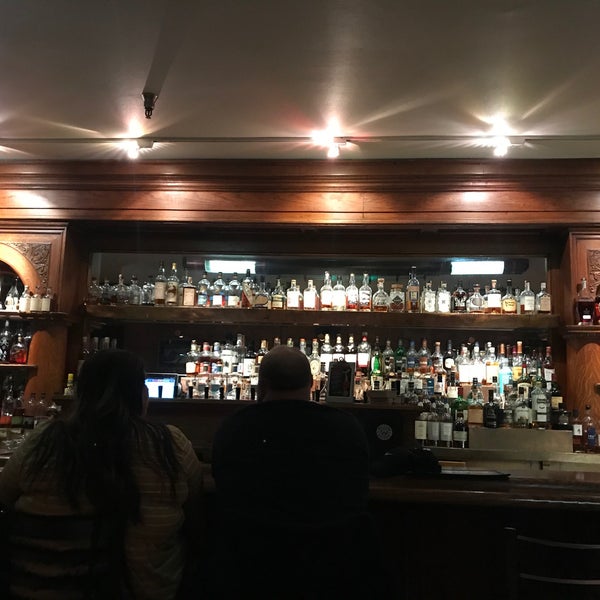 Foto tirada no(a) West End Tavern por Jesse Y. em 10/14/2019