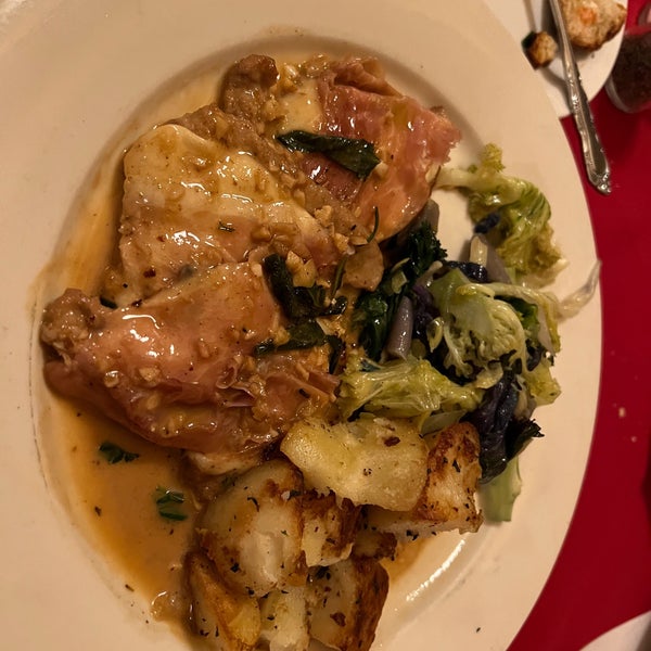 Photo taken at LoCoco&#39;s Cucina Rustica by Jesse Y. on 1/30/2022