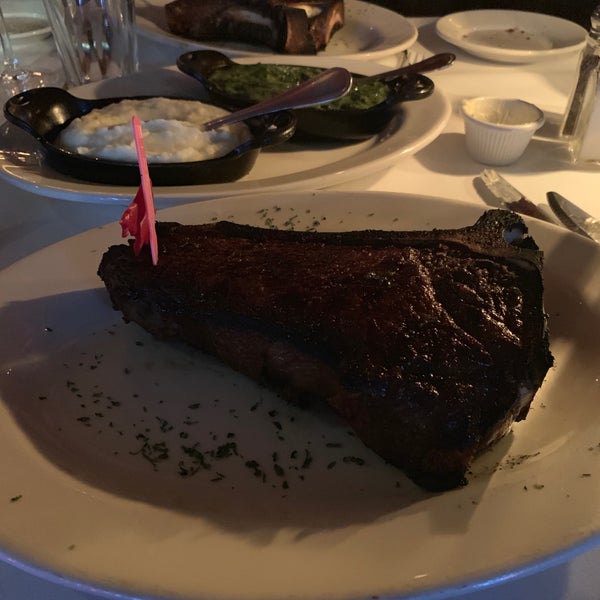 Снимок сделан в Club A Steakhouse пользователем Mike K. 5/22/2019