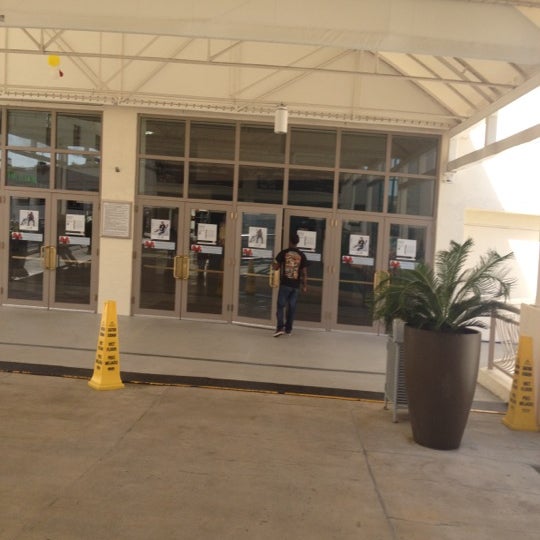 Photos at Aventura Mall Parking Garage - Aventura, FL