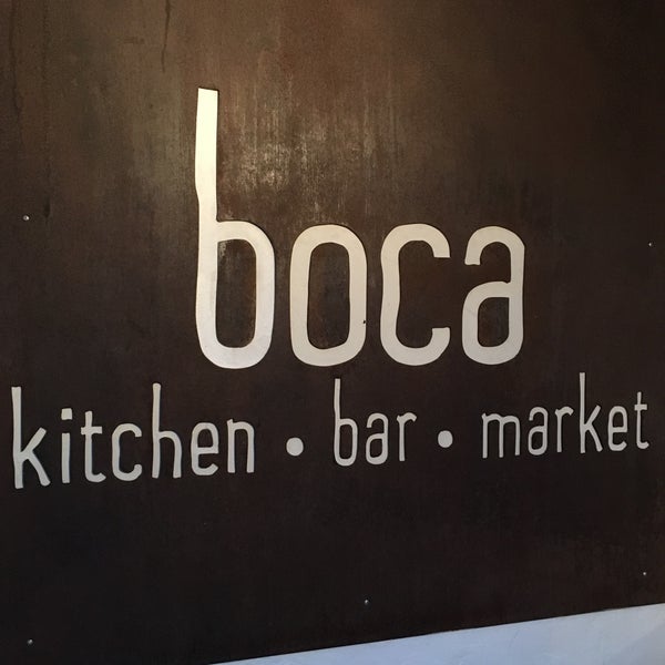 Foto tomada en Boca Kitchen Bar &amp; Market  por Sherri W. el 1/9/2016