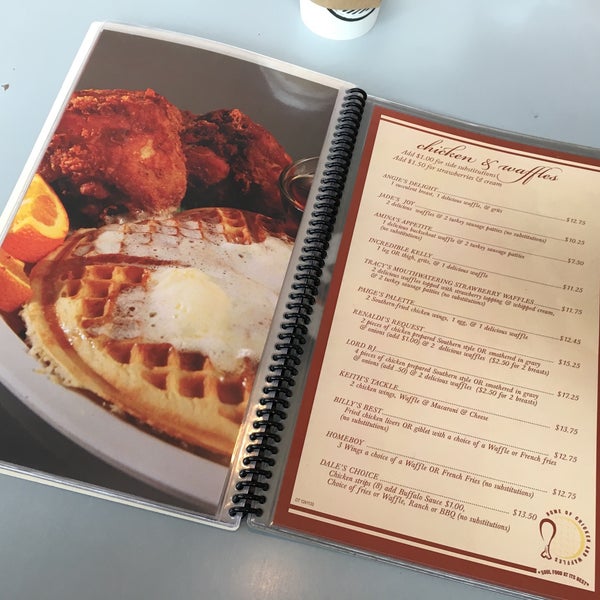 12/12/2015にSherri W.がHome of Chicken and Wafflesで撮った写真