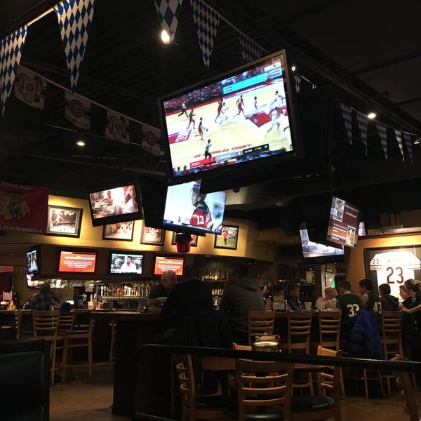 Photo taken at Heroes West Sports Grill by Beverly R. on 12/4/2018
