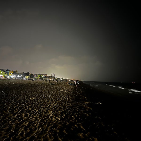 Photo taken at Besant Nagar Beach (Edward Elliot&#39;s Beach) by Rob F. on 3/15/2023