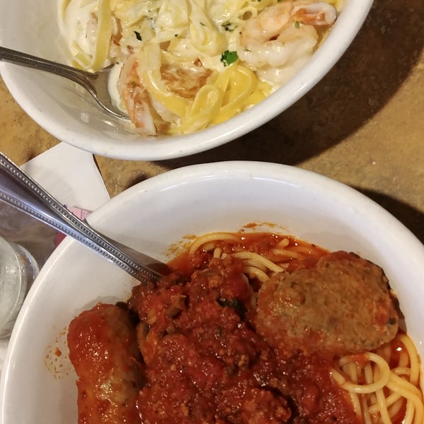 Spaghetti a la Mario & fettuccine alfredo shrimp