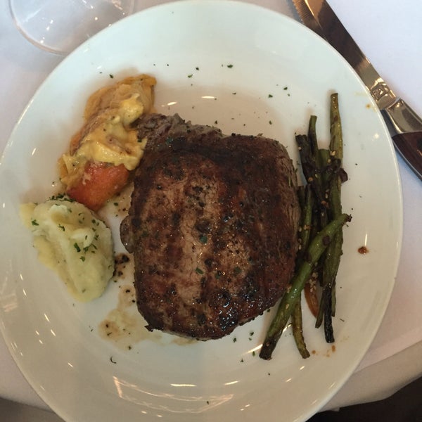 Photo taken at Fleming&#39;s Prime Steakhouse &amp; Wine Bar by Verginia D. on 5/10/2016