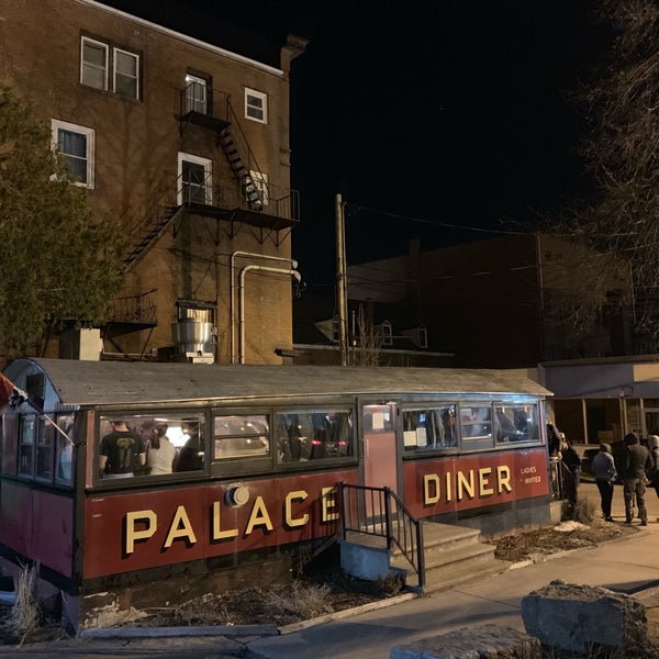 3/17/2019 tarihinde Adam C.ziyaretçi tarafından Palace Diner'de çekilen fotoğraf