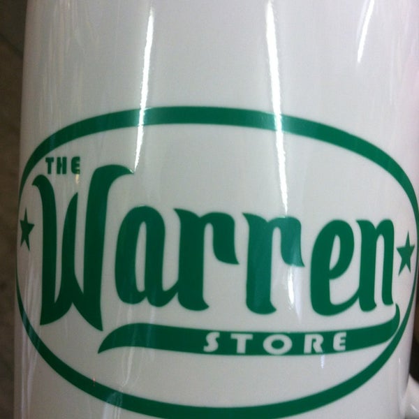 Снимок сделан в The Warren Store пользователем Kasey B. 2/15/2013