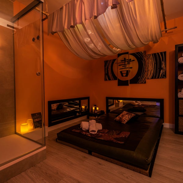 Un espacio perfecto para disfrutar de un masaje relajante de las manos de unas profesionales masajistas