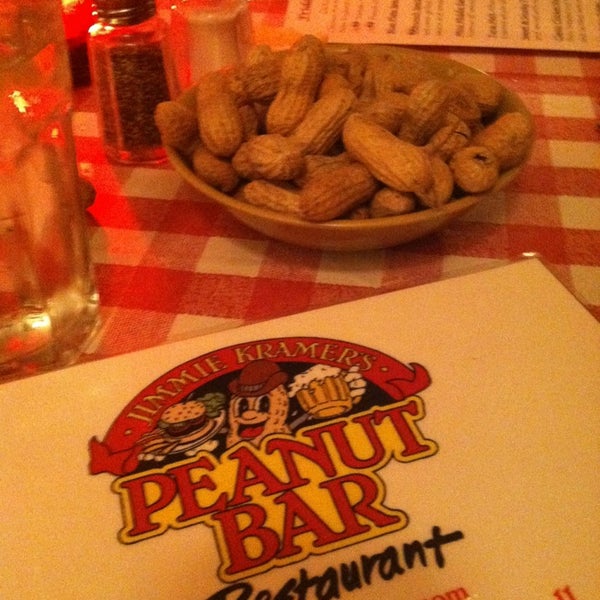 Foto tirada no(a) Jimmie Kramer&#39;s Peanut Bar por Jayne em 8/9/2013