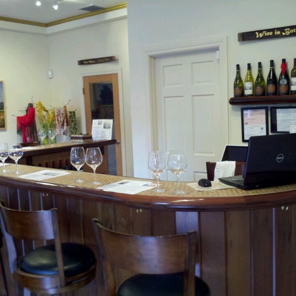 Photo taken at Shale Canyon Wines Tasting Room by Keith P. on 2/8/2014