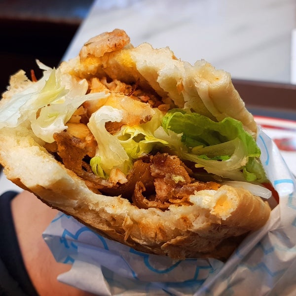 Photo taken at Sultan Kebab Halal Food by 한빈 김. on 2/10/2019