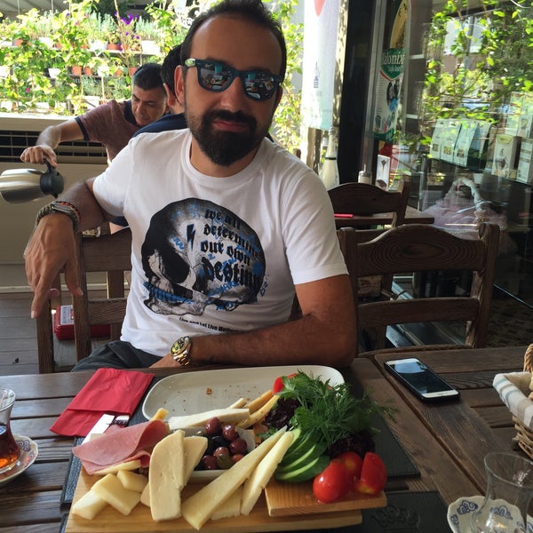 9/5/2015 tarihinde Antalya Free C.ziyaretçi tarafından Ekol Gurme'de çekilen fotoğraf