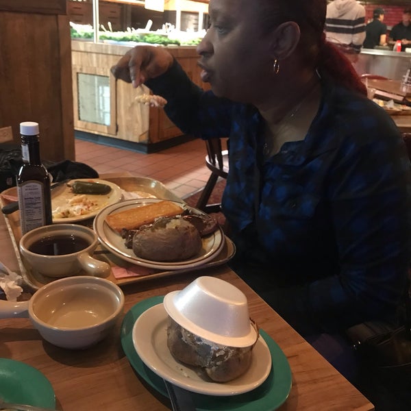 Foto tomada en Mattson&#39;s Steak House  por Romunda R. el 11/10/2018