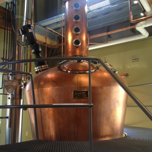 3/30/2013에 Jana O.님이 Bainbridge Organic Distillers에서 찍은 사진