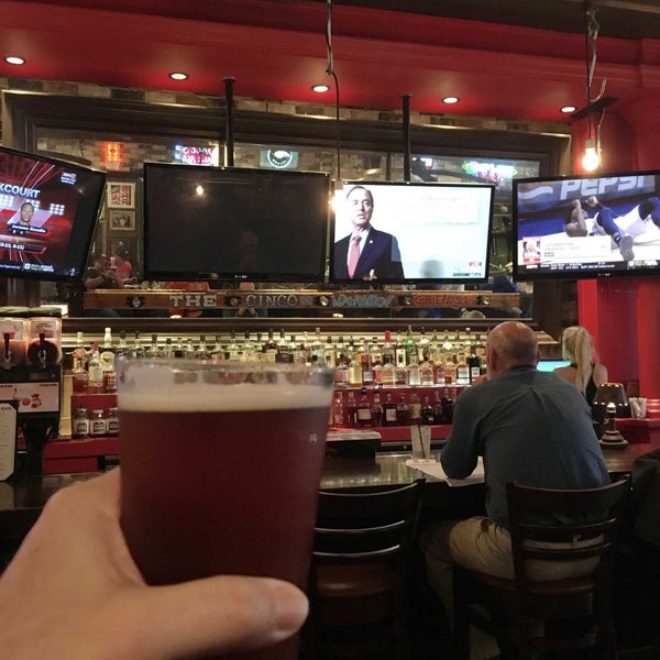 2/22/2019 tarihinde Joseph M.ziyaretçi tarafından Grease Burger, Beer and Whiskey Bar'de çekilen fotoğraf