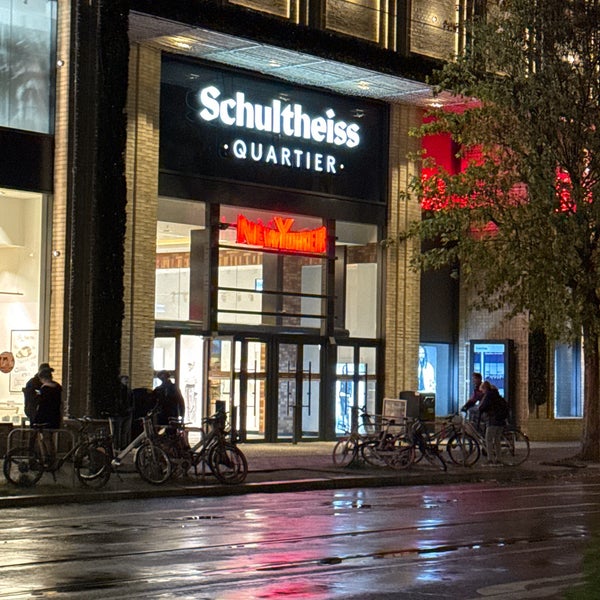 Foto tirada no(a) Schultheiss Quartier por Tilo T. em 11/6/2023