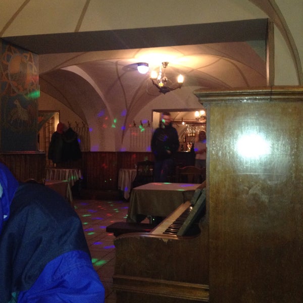 Лобби бар бета измайлово. Покым паб. Лобби бар бета измайлово. Гостиная бета измайлово. Бета паб.