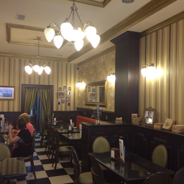 7/15/2014 tarihinde Олег С.ziyaretçi tarafından Café Tolstoi'de çekilen fotoğraf