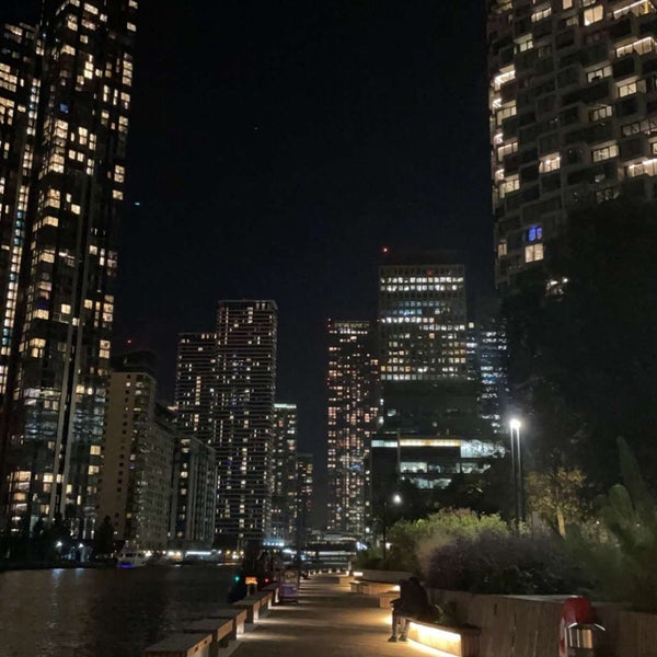 Photo taken at Canary Wharf by راء | R on 10/6/2022